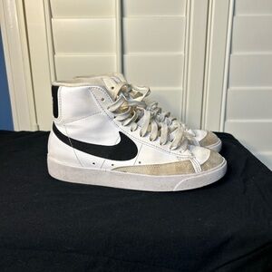 Nike Blazer Mid 77 Next Nature Shoes Womens Sz 6 White Black Trainers Sneakers